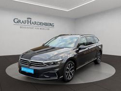 Grau Gebraucht 2022 VW Passat GTE Kombi | 25.360 € (Fairer Preis)
