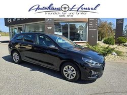 Phantom black / mic Gebraucht 2020 Hyundai i30 Select Kombi | 11.990 € (Guter Preis)