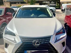 Weiß Gebraucht 2021 Lexus NX300h SUV | 28.000 € (Guter Preis)