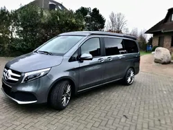 Grau Gebraucht 2020 Mercedes V300 Van / Kleinbus | 48.900 € (Fairer Preis)