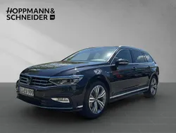 Deep black perleffekt Gebraucht 2023 VW Passat Business Kombi | 35.970 €