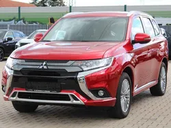 Rot Gebraucht 2021 Mitsubishi Outlander P-HEV Basis SUV | 22.990 € (Fairer Preis)