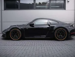 Schwarz uni Neu 2024 Porsche 992 Coupé | 689.900 €