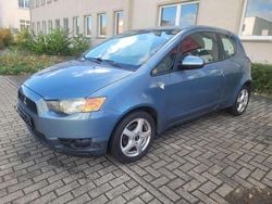 Blau Gebraucht 2010 Mitsubishi Colt Invite Limousine | 2.780 € (Fairer Preis)