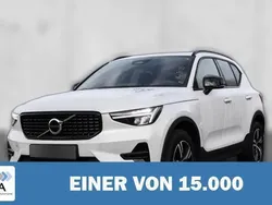 Weiß metallic Gebraucht 2023 Volvo XC40 Plus SUV | 35.830 € (Fairer Preis)