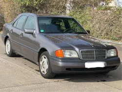 Grau Gebraucht 1995 Mercedes C180 Limousine | 2.499 €