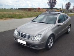 Braun Gebraucht 2005 Mercedes C180 Coupé | 5.900 € (Etwas zu teuer)