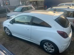 Weiß Gebraucht 2010 Opel Corsa Kleinwagen | 3.990 € (Fairer Preis)