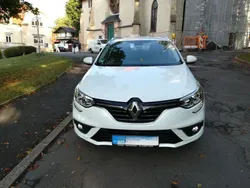Perlmutt weiss metallic (metallic) Gebraucht 2020 Renault Mégane GrandTour Kombi | 15.900 € (Etwas zu teuer)