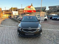 Braun Gebraucht 2016 Kia Carens Edition 7 Van / Kleinbus | 6.990 € (Fairer Preis)
