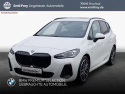 Weiß Gebraucht 2024 BMW 223 Active Tourer Performance Van / Kleinbus | 38.480 € (Fairer Preis)