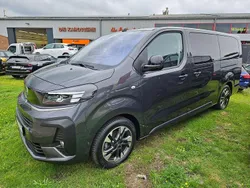 Grau Gebraucht 2024 Opel Zafira Life Edition Van | 38.990 € (Guter Preis)