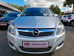 Silber Gebraucht 2011 Opel Zafira Design Edition Van / Kleinbus | 3.800 € (Fairer Preis)