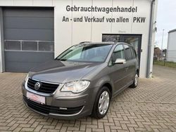 Grau Gebraucht 2009 VW Touran Trendline Van / Kleinbus | 7.500 € (Teuer)