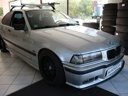 Silber Gebraucht 1998 BMW 323 Compact M Sport Kleinwagen | 11.111 €