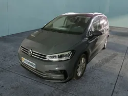 Grau Gebraucht 2024 VW Touran Highline Van / Kleinbus | 38.090 € (Fairer Preis)