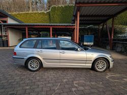 Silber Gebraucht 2002 BMW 318 M Sport Kombi | 2.400 € (Guter Preis)