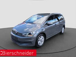 Grau Gebraucht 2024 VW Touran Comfortline Van / Kleinbus | 31.490 € (Guter Preis)