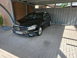 Schwarz Gebraucht 2013 Mercedes A180 Kleinwagen | 17.250 € (Teuer)