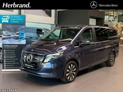 Blau Gebraucht 2024 Mercedes EQV300 Van / Kleinbus | 56.550 € (Teuer)