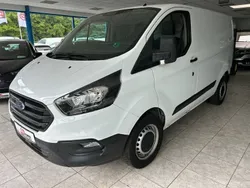 Weiß Gebraucht 2019 Ford Transit Custom Van / Kleinbus | 9.990 €