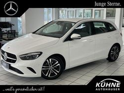 Weiß Gebraucht 2024 Mercedes B200 Advanced Van / Kleinbus | 33.890 € (Fairer Preis)