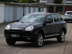 Schwarz Gebraucht 2004 Porsche Cayenne Turbo SUV | 15.500 €