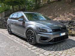 Grau Gebraucht 2018 VW Golf VII R Kombi | 24.500 € (Etwas zu teuer)
