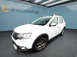 Weiß Gebraucht 2020 Dacia Sandero Stepway Kleinwagen | 10.899 € (Fairer Preis)