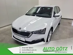 Moonweiss metallic (metallic) Gebraucht 2024 Skoda Scala Style Kleinwagen | 21.890 € (Fairer Preis)