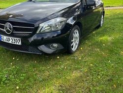 Schwarz Gebraucht 2014 Mercedes A200 AMG line Limousine | 13.600 € (Fairer Preis)