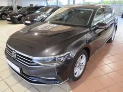 Grau Gebraucht 2024 VW Passat Elegance Kombi | 38.945 €