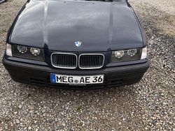 Blau Gebraucht 1994 BMW 316 Basis Limousine | 1.500 €