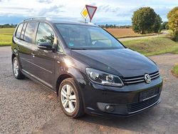 Schwarz Gebraucht 2012 VW Touran Match Van / Kleinbus | 8.600 € (Fairer Preis)