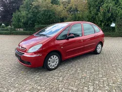 Rot Gebraucht 2007 Citroën Xsara Picasso Van / Kleinbus | 2.549 €