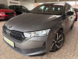 : graphitegrau metallic Gebraucht 2024 Skoda Octavia SportLine Kombi | 32.490 € (Fairer Preis)