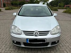 Grau Gebraucht 2005 VW Golf V Kleinwagen | 5.500 € (Fairer Preis)