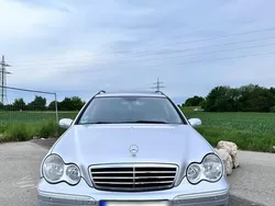 Grau Gebraucht 2006 Mercedes C200 Avantgarde Kombi | 2.950 € (Fairer Preis)