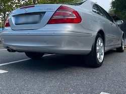 Silber Gebraucht 2002 Mercedes CLK200 Coupé | 6.800 €