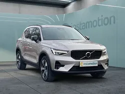 Gold Gebraucht 2024 Volvo XC40 Plus SUV | 36.650 € (Guter Preis)