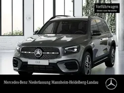 Mountain grau Gebraucht 2024 Mercedes GLB200 AMG SUV | 46.790 € (Teuer)