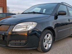 Schwarz Gebraucht 2010 Skoda Fabia Kombi | 2.300 € (Etwas zu teuer)