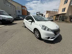 Blanc banquise Gebraucht 2014 Peugeot 208 Active Kleinwagen | 4.799 € (Fairer Preis)