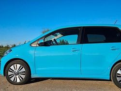 Blau Gebraucht 2021 VW e-up! Kleinwagen | 13.500 € (Fairer Preis)