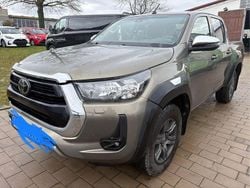 Braun Gebraucht 2021 Toyota HiLux Abholung | 36.000 € (Fairer Preis)