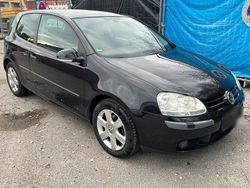 Schwarz Gebraucht 2005 VW Golf V Limousine | 2.100 € (Guter Preis)