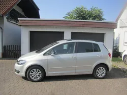 Silber Gebraucht 2012 VW Golf Sportsvan Match Van / Kleinbus | 7.990 €