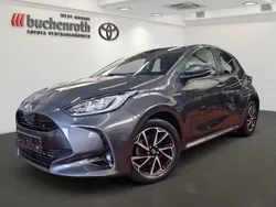 Grau Gebraucht 2021 Toyota Yaris Hybrid Comfort Kleinwagen | 17.900 € (Guter Preis)