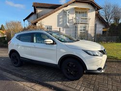 Weiß Gebraucht 2016 Nissan Qashqai SUV | 12.000 € (Teuer)