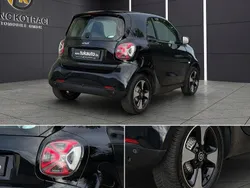 Schwarz Gebraucht 2022 Smart ForTwo Electric Drive Kleinwagen | 10.820 € (Fairer Preis)